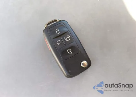 2020 Volkswagen Passat 2.0T R-Line z USA, uszkodzony, nr VIN 1VWMA7A36LC001718